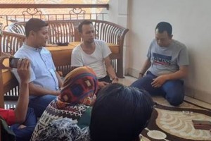 Anggota DPRD Kuningan dari Fraksi Gerindra Bintang saat jumpa pers dengan sejumlah wartawan.